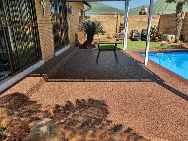 swimming pools pebble paving 1231