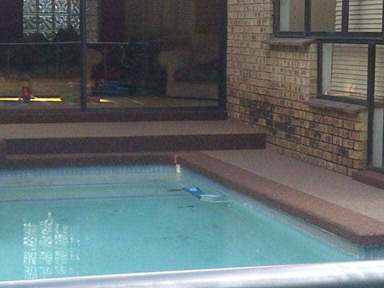 swimming pools pebble paving 4242