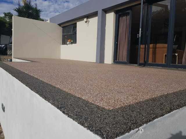 verandah paving and courtyards pebble paving 1231312